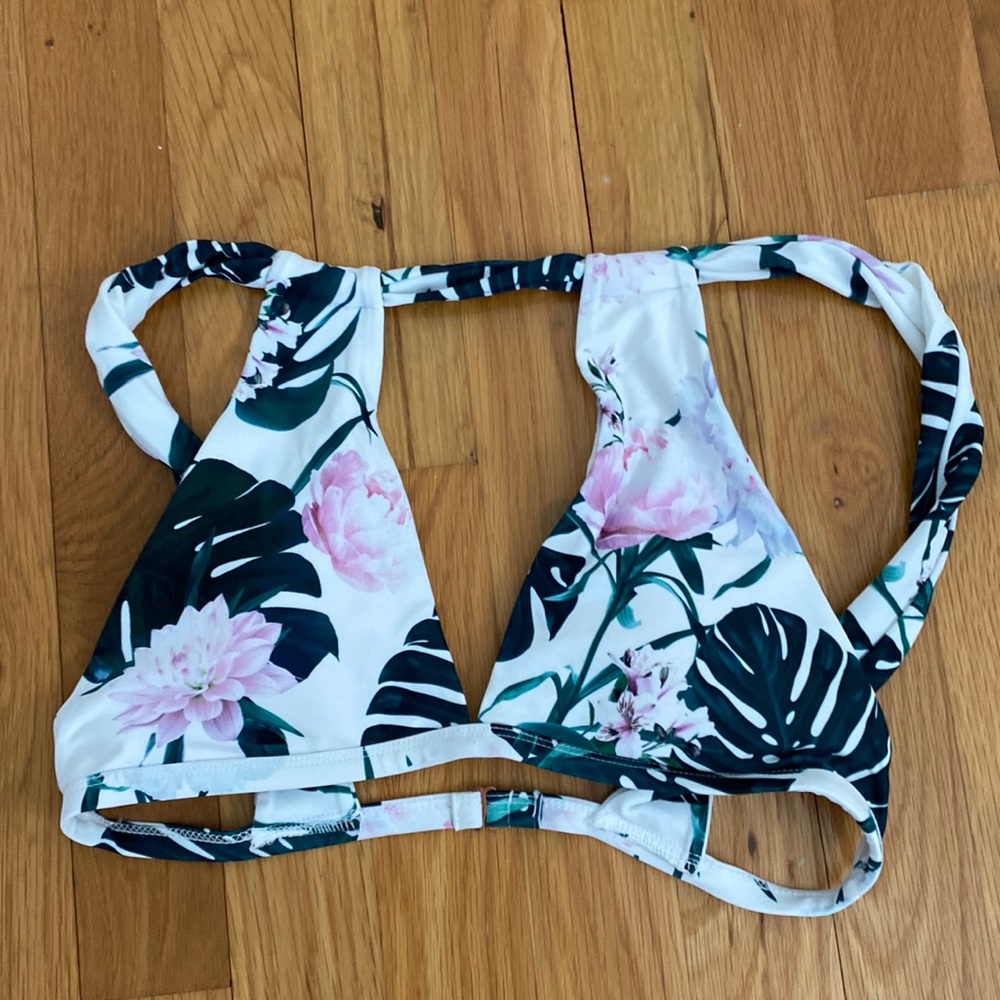 Kendall & Kylie bikini top